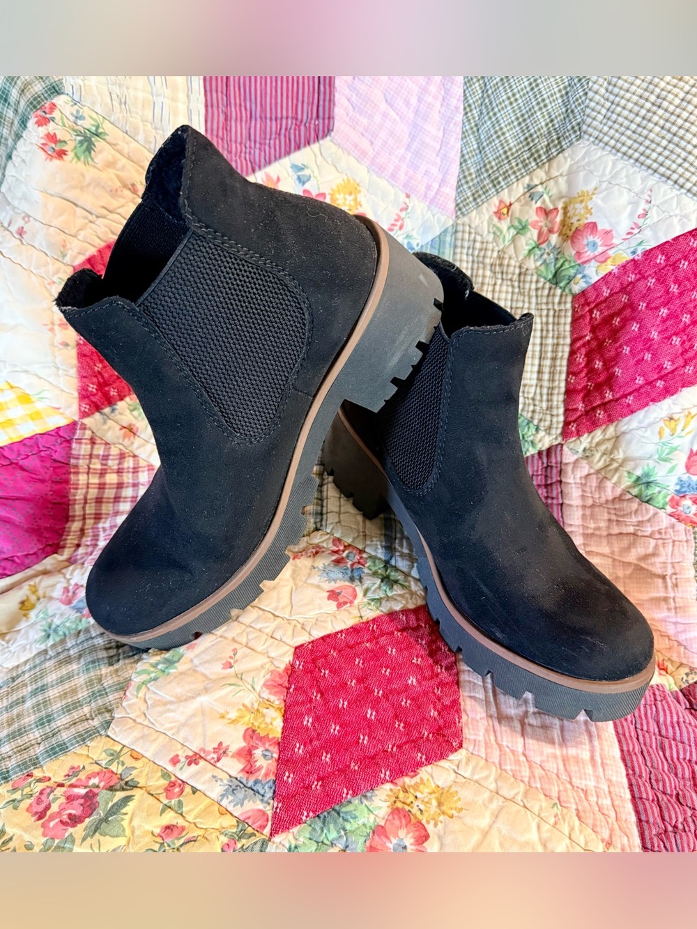 Rocker Amalia Suede Chelsea Boots Lug Sole - Size 41